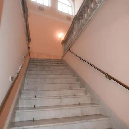 Vittoria Apartment *