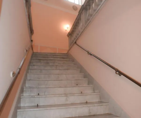 Vittoria Apartment *